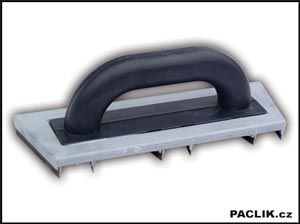Škrabák plast. 6 břitů 27x9 